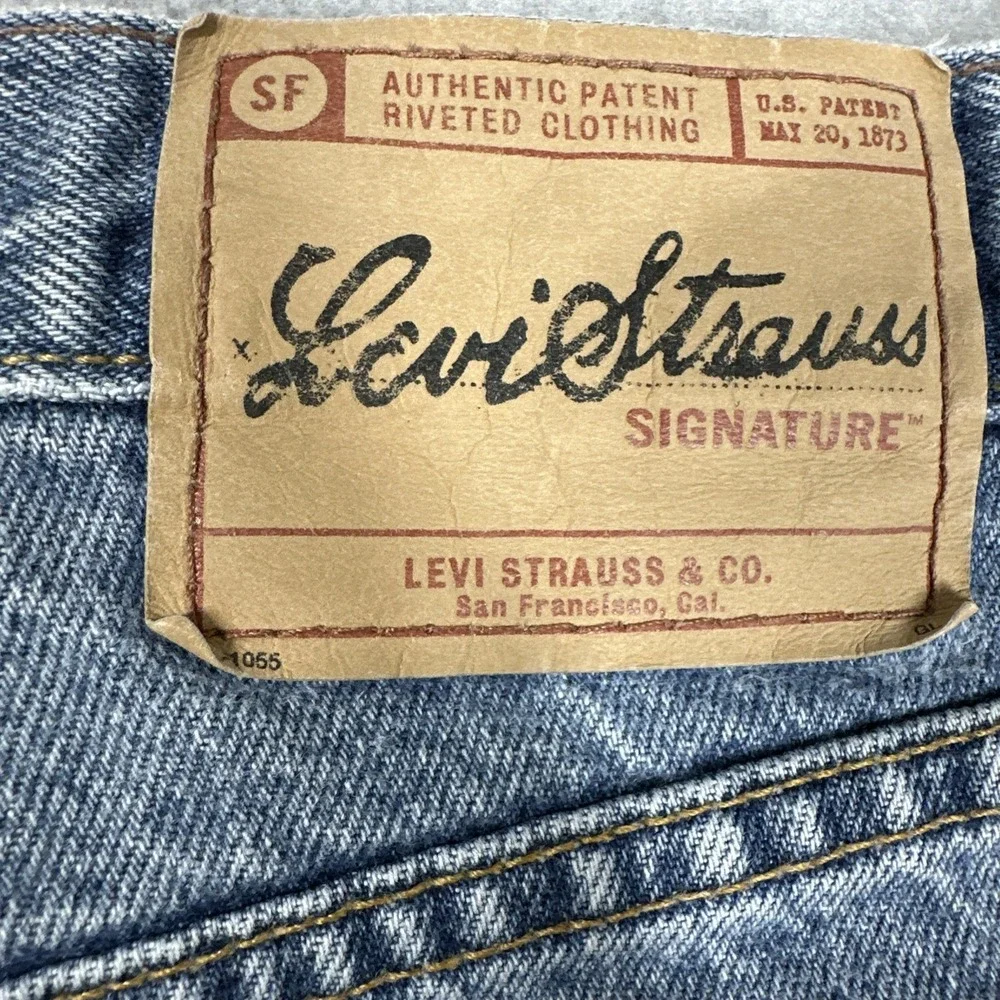 Levis Strauss Vintage Relaxed Fit Men's Jorts 38x9 Medium Wash Blue Denim